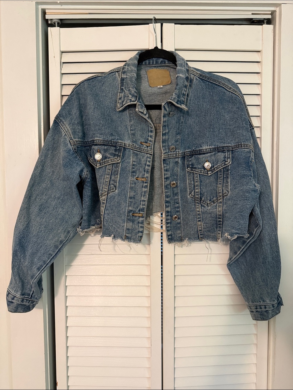 Cropped Blue Denim Jean Jacket - Classic Style